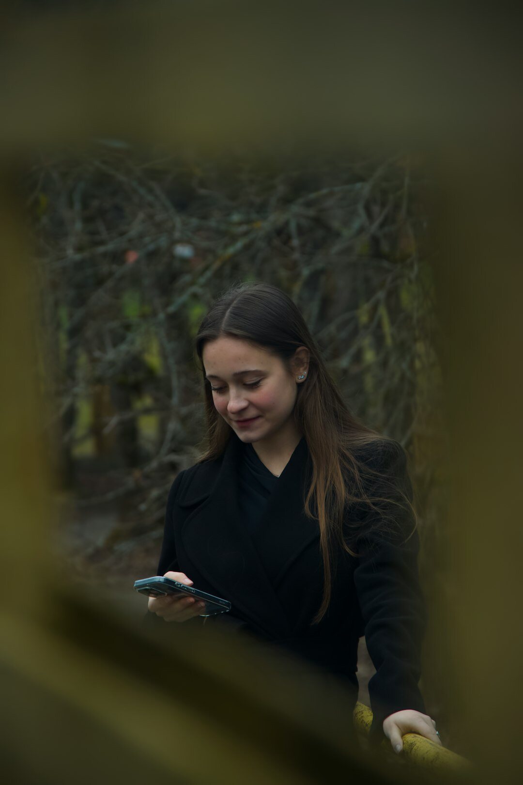 woman detective investigating